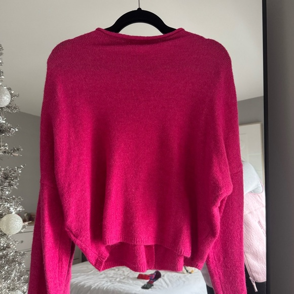 Things Between Sweater - Picture 2 of 3